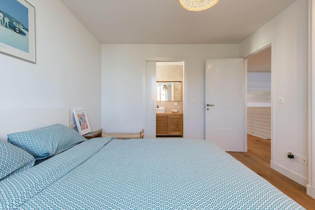 Beautiful Beach House In Front Of The Ocean Biarritz Bagian luar foto